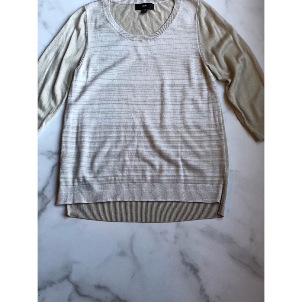 Mossimo 3/4 Sleeve Sweater - large